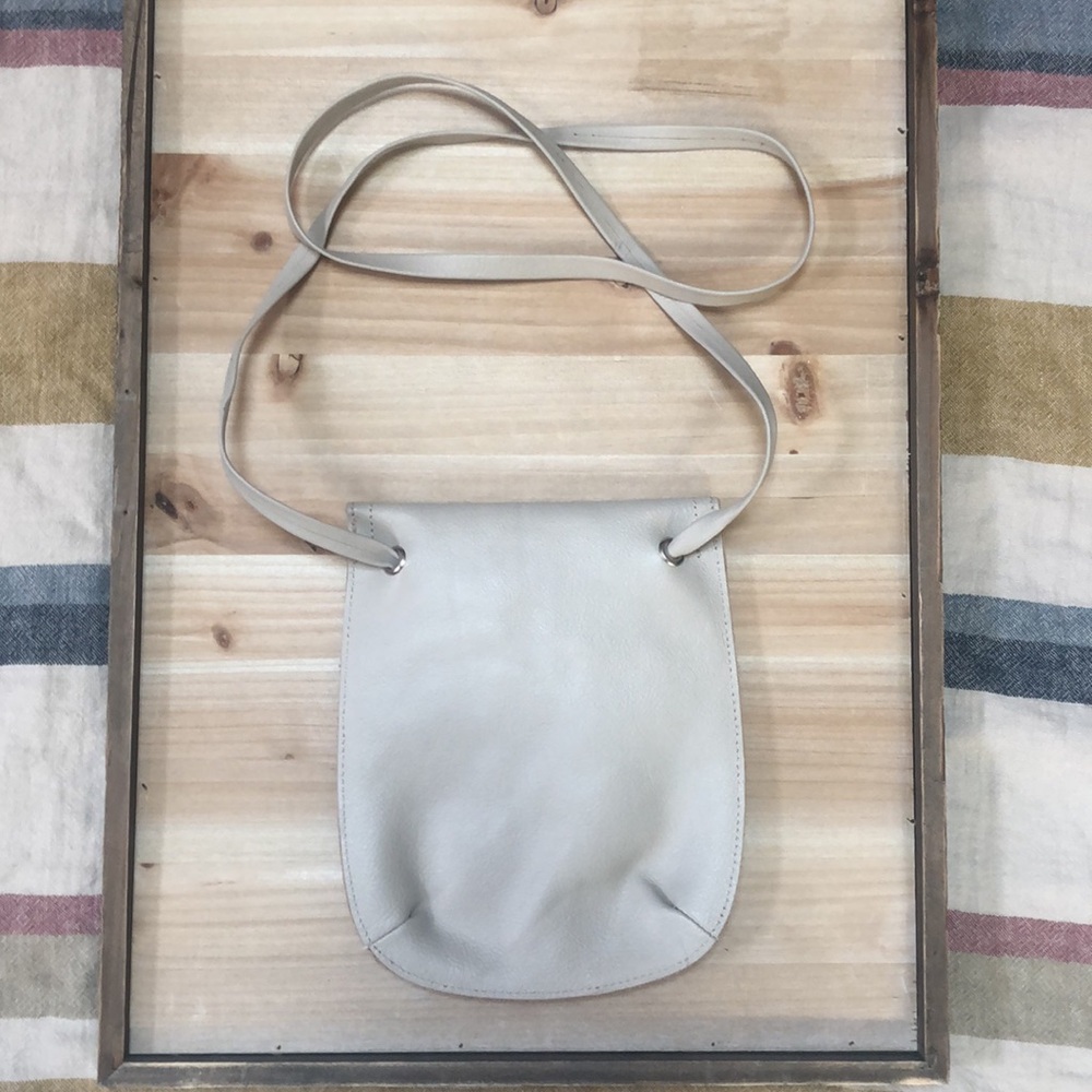 Cueropapel&tijera Minime Vanilla Leather Crossbody - Picture 4 of 11